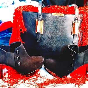 LADIES!!! ABSOLUTELY STUNNING PAIR OF BLACK SUEDE ELLE ANKLE BOOTS SIZE 8